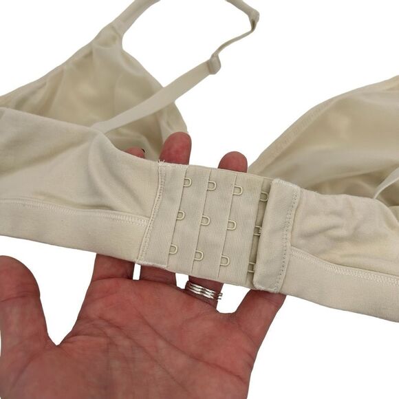 Skim Triangle Bralette sand/cream size 3X - Picture 4 of 6